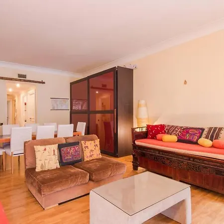 Ghetto Enchanting Terrace Apartment *